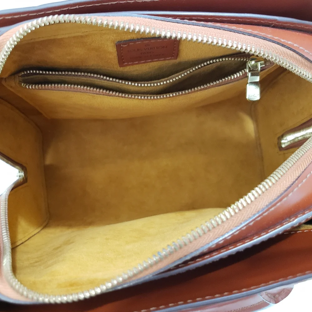 ❤️ Authentic* LV Cognac Satchel Great Condition!! EPI LEATHER. Christmas SALE!!